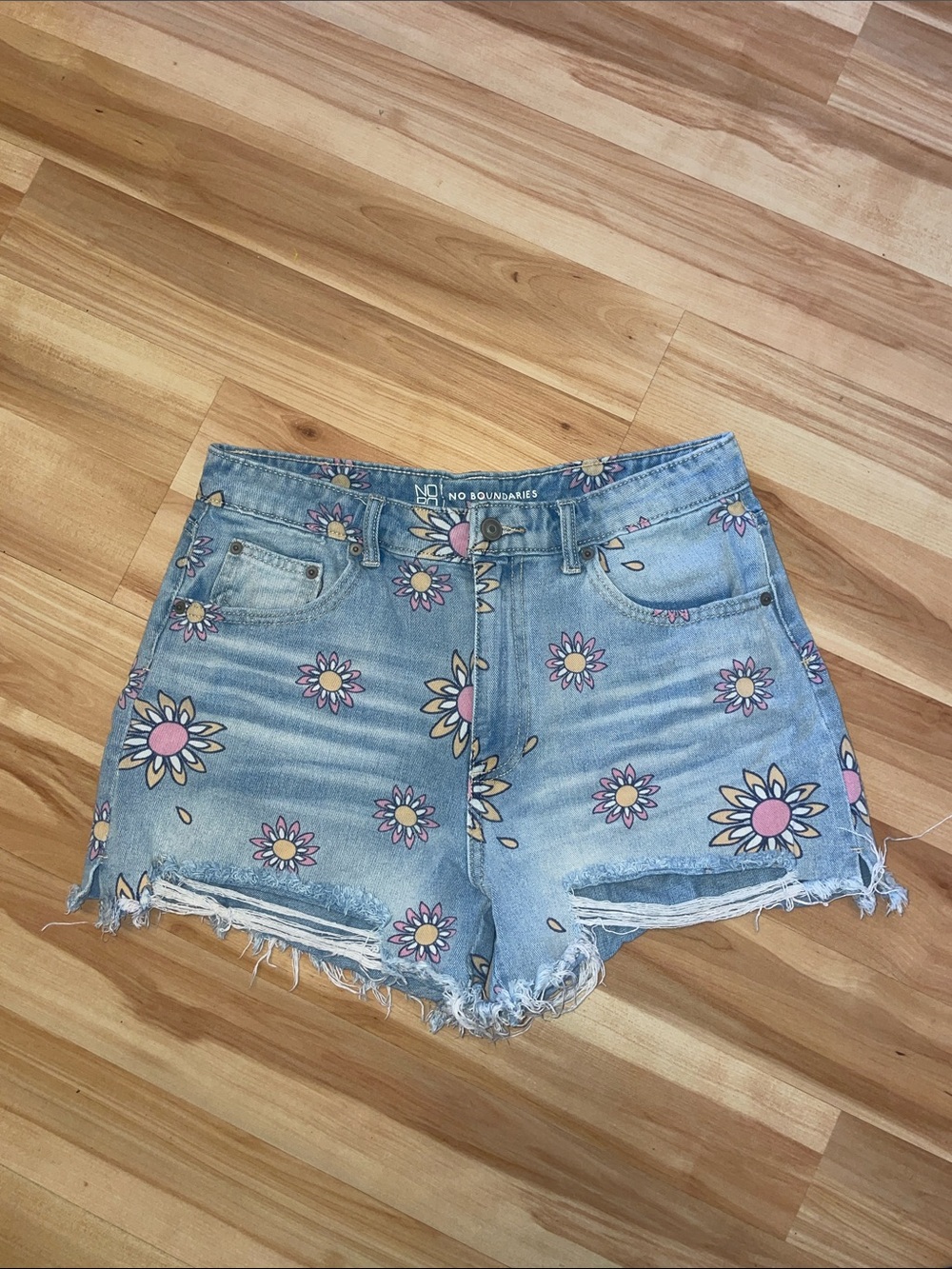 No boundaries denim shorts size 11